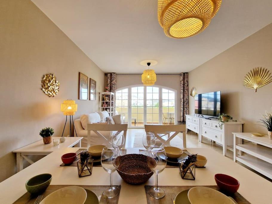 Royal Golf View: 2Br, Pools & Ac Daire Sitio de Calahonda Dış mekan fotoğraf