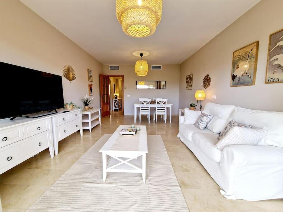 Royal Golf View: 2Br, Pools & Ac Daire Sitio de Calahonda Dış mekan fotoğraf