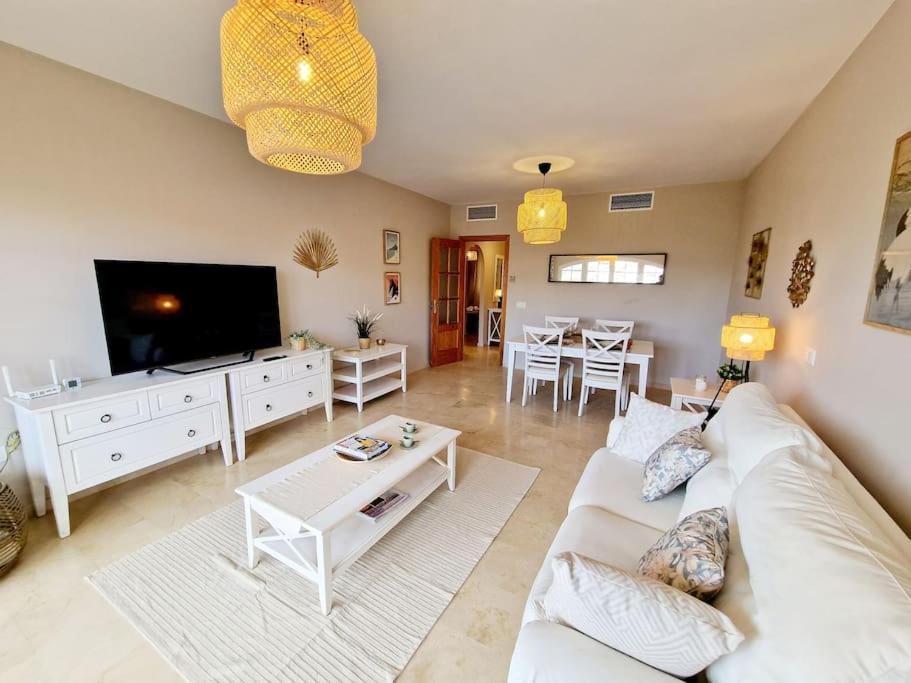 Royal Golf View: 2Br, Pools & Ac Daire Sitio de Calahonda Dış mekan fotoğraf