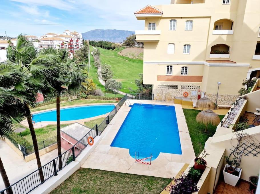 Royal Golf View: 2Br, Pools & Ac Daire Sitio de Calahonda Dış mekan fotoğraf